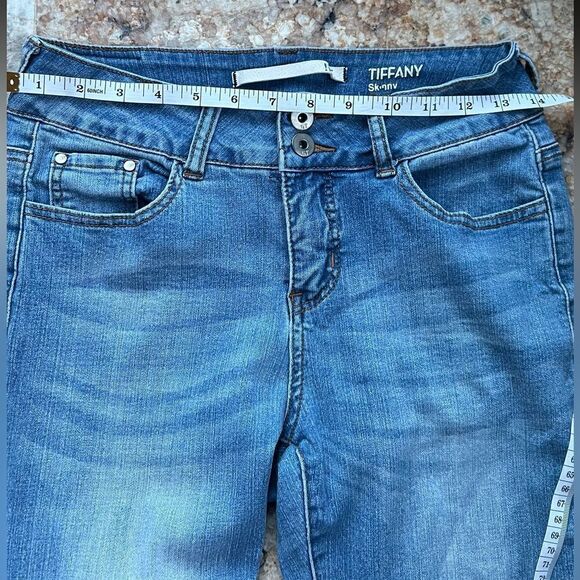 Tiffani Jean - Picture 10 of 10